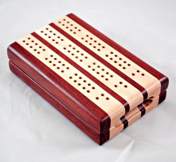 Compact Travel Cribbage 3 Player - Bloodwood & Maple - Closed