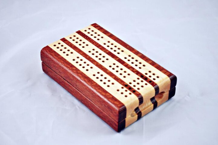 Compact Travel Cribbage 3 Player - Leopardwood & Maple - Closed