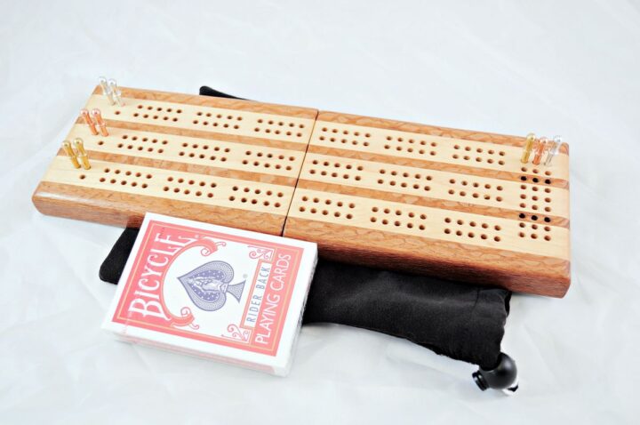 Compact Travel Cribbage 3 Player - Lacewood & Maple - Play