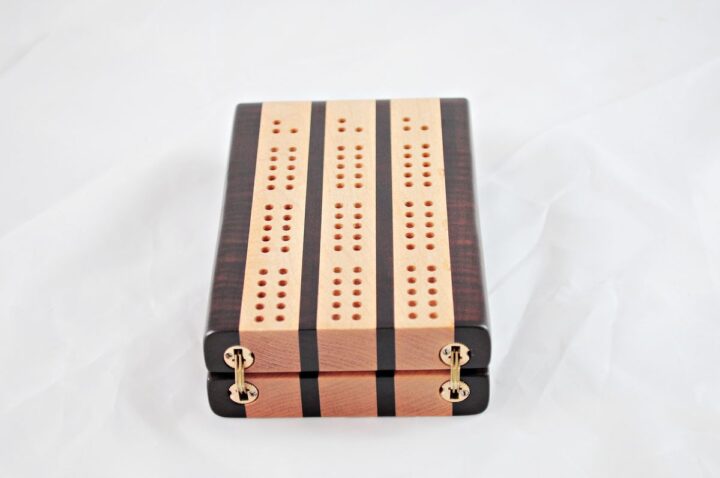Compact Travel Cribbage 3 Player - Roasted Curly Maple & Curly Maple - Hinges