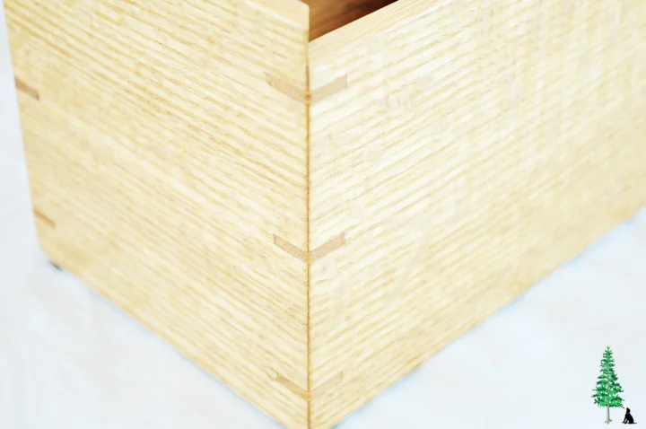Slide Top Box - Red Oak - Corner Details